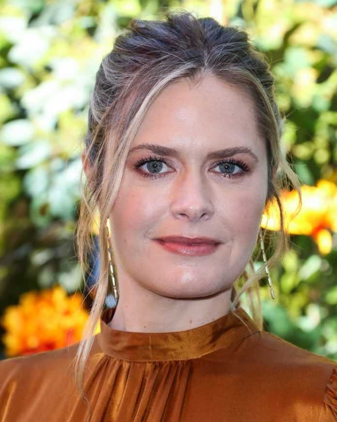 49 Maggie Lawson Nude Pictures Which Make Her A Work Of Art | Best Of Comic Books