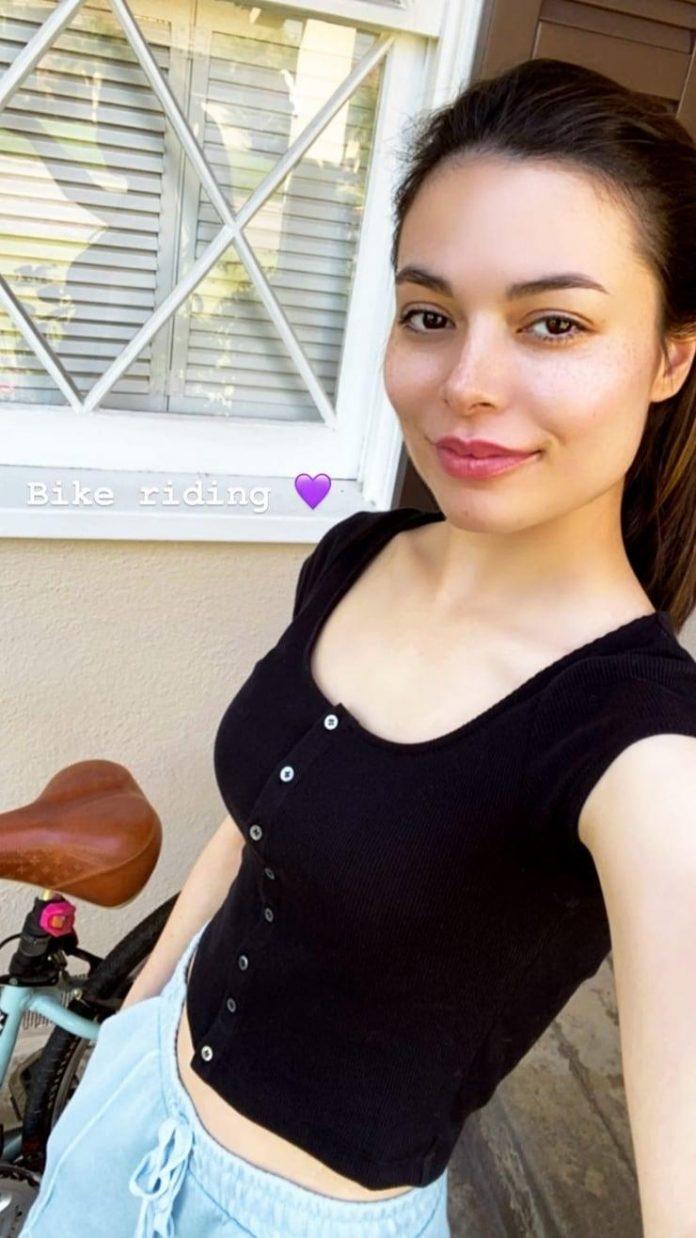 49 Miranda Cosgrove Nude Pictures Which Are Sure To Keep You Charmed With Her Charisma | Best Of Comic Books