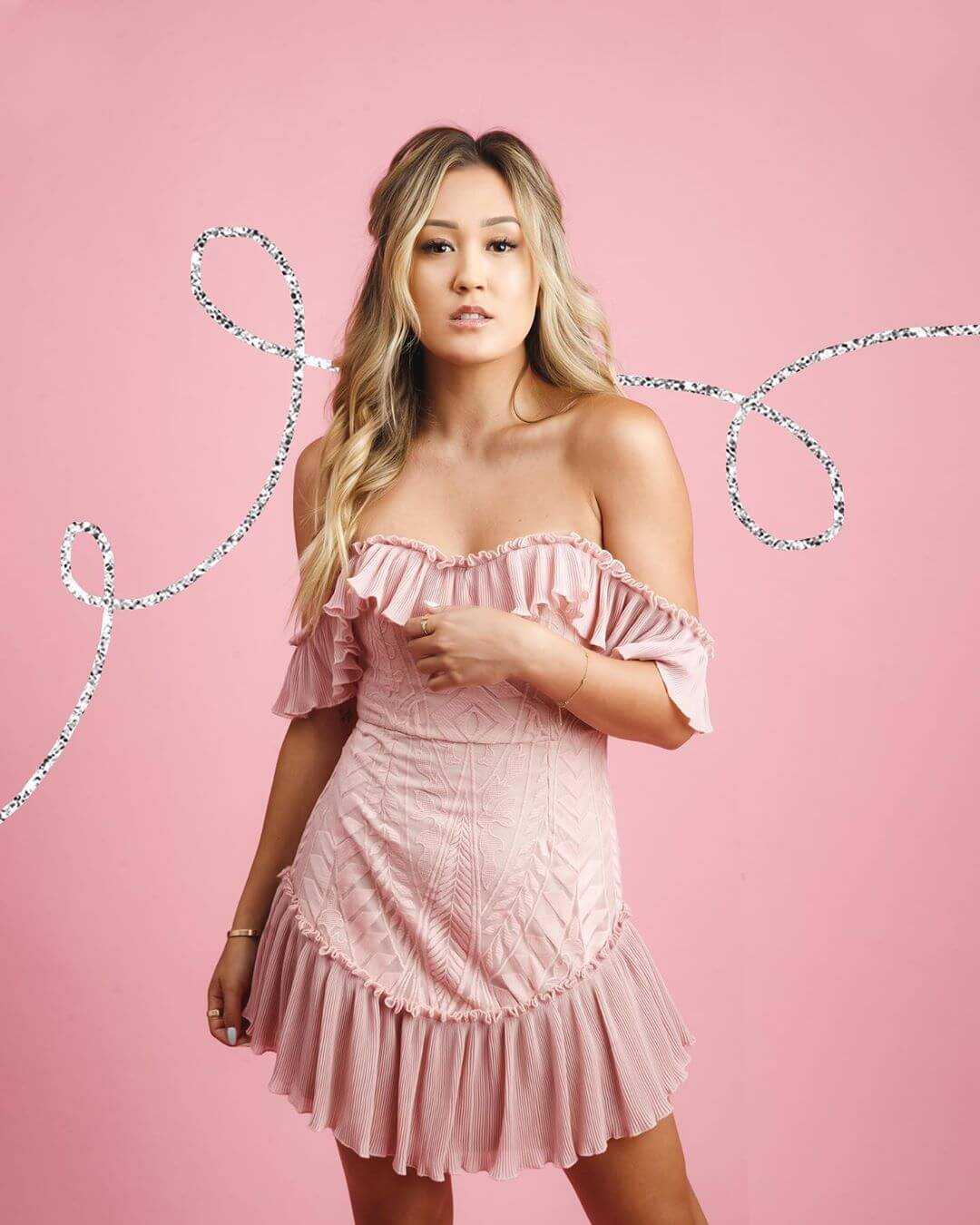 49 Nude Pictures Of LaurDIY Which Will Cause You To Surrender To Her Inexplicable Beauty | Best Of Comic Books