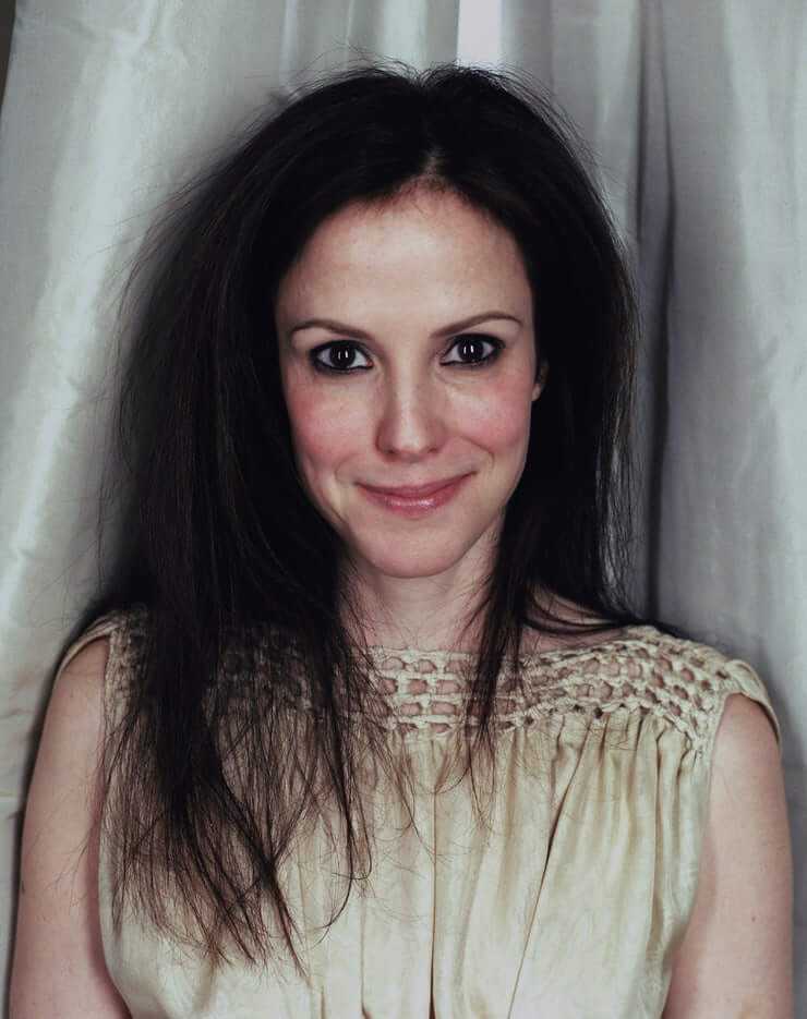49 Nude Pictures Of Mary-Louise Parker Which Demonstrate She Is The Hottest Lady On Earth | Best Of Comic Books