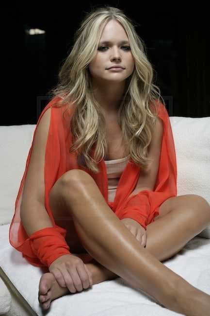 49 Nude Pictures Of Miranda Lambert Are Truly Entrancing And Wonderful | Best Of Comic Books