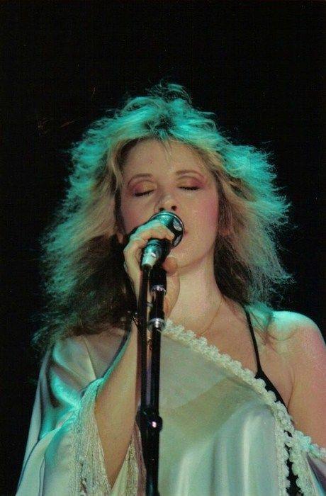 49 Nude Photos Of Stevie Nicks That Fill Your Heart With Triumphant  Satisfaction