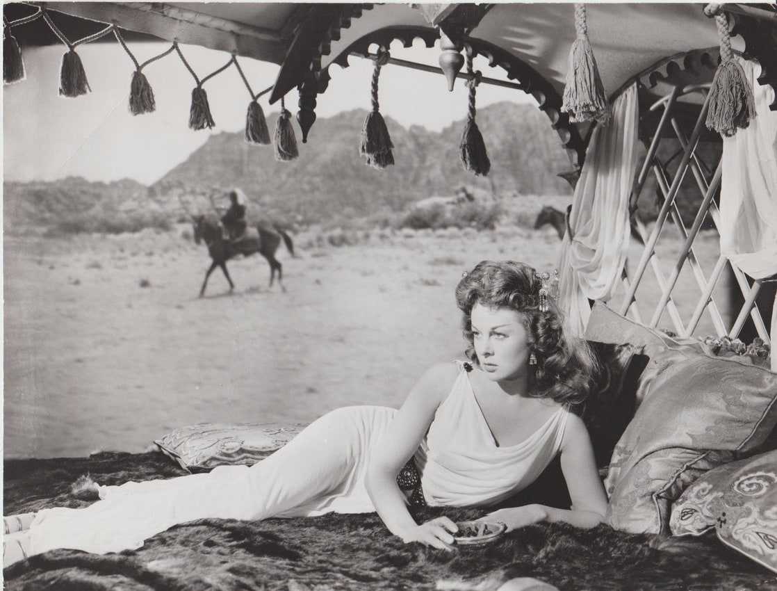 49 Nude Pictures Of Susan Hayward Will Drive You Frantically Enamored With This Sexy Vixen The