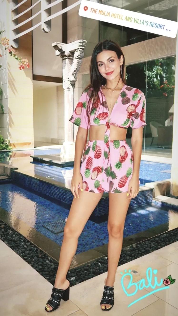 49 Sexiest Victoria Justice Feet Pictures Are Here To Take Your Breathe Away | Best Of Comic Books