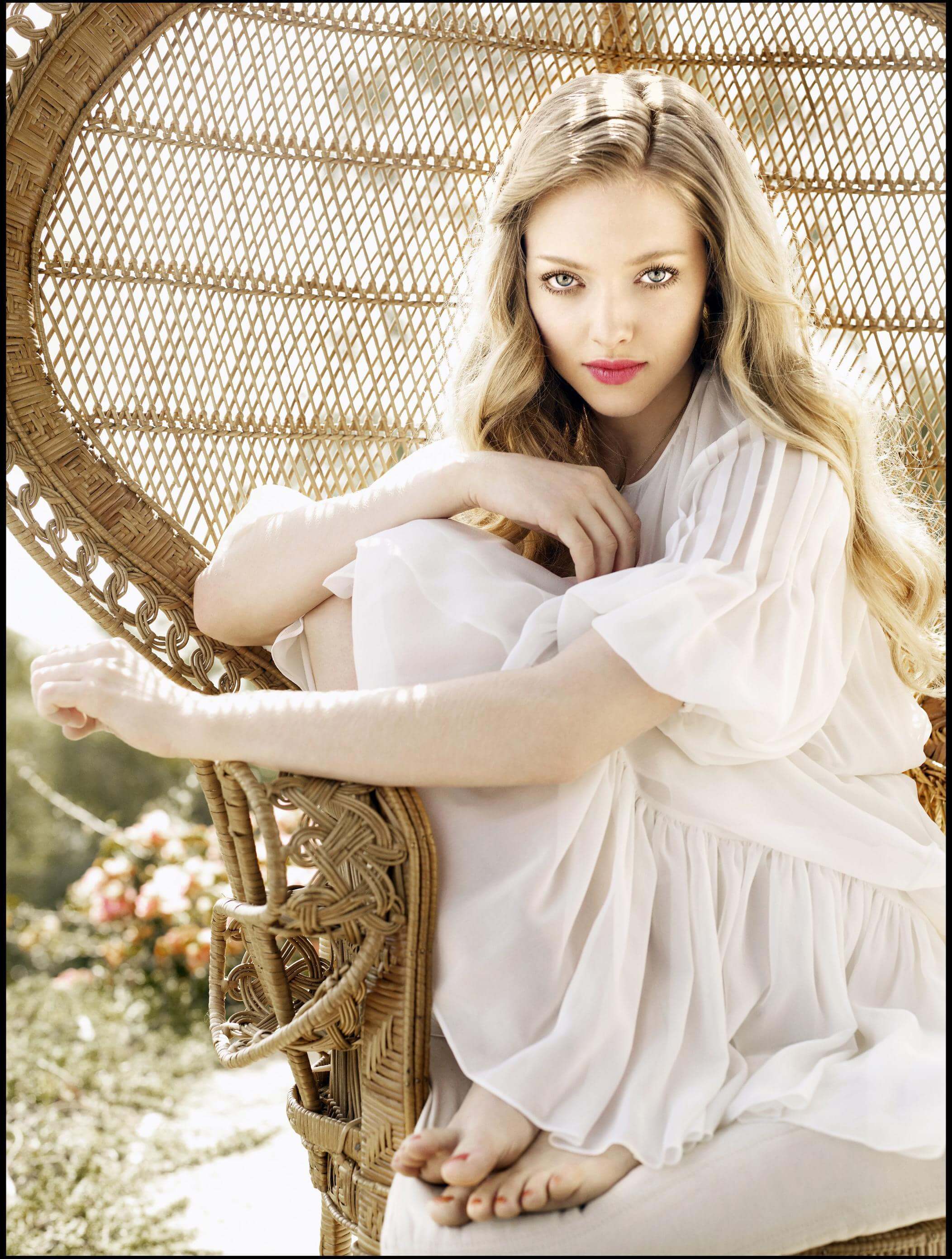 49 Sexy Amanda Seyfried Feet Pictures Will Blow Your Minds | Best Of Comic Books