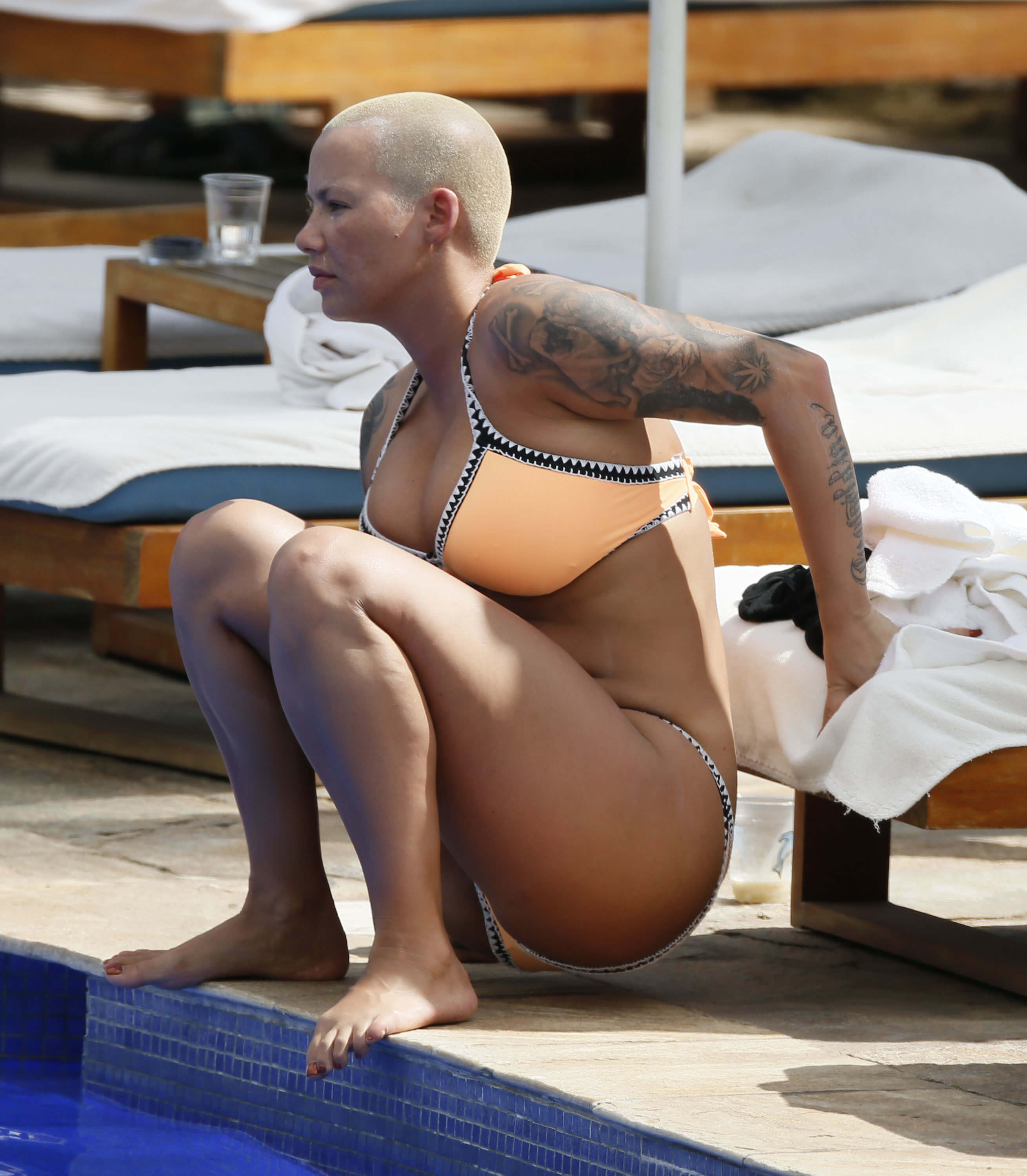 49 Sexy Amber Rose Feet Pictures Will Make You Drool For Her | Best Of Comic Books