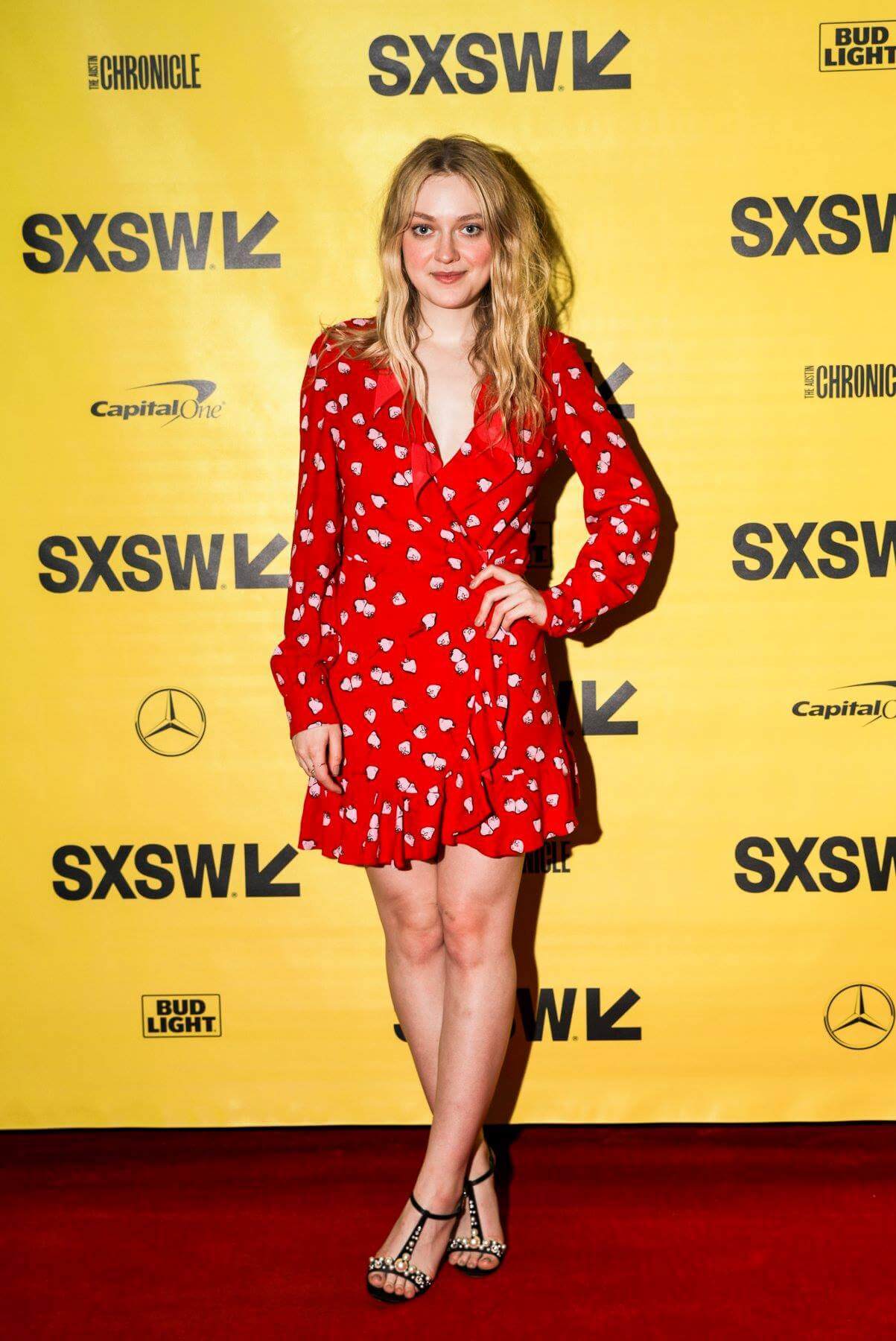 49 Sexy Dakota Fanning Feet Pictures Will Prove That She Is Sexiest Woman In This World | Best Of Comic Books