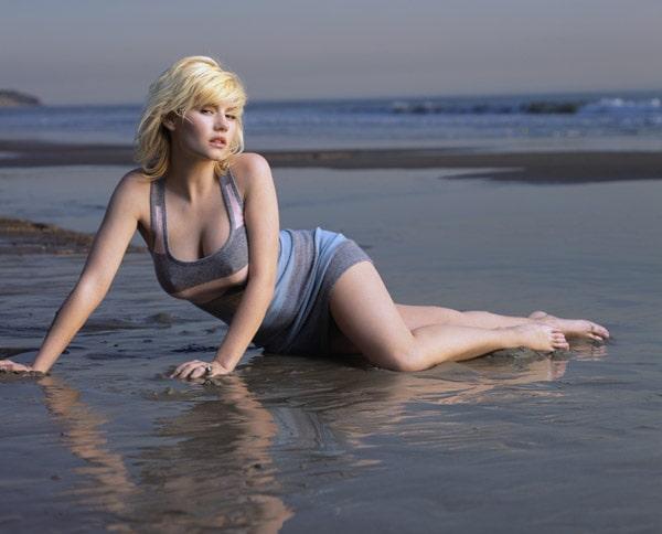 49 Sexy Elisha Cuthbert Feet Pictures Which Will Make You Want Her Now | Best Of Comic Books
