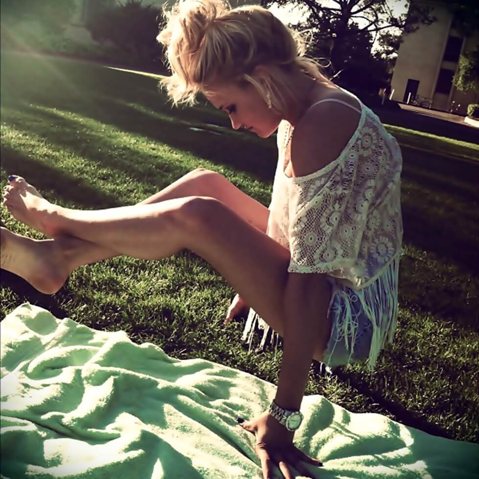 49 Sexy Emily Osment Feet Pictures Will Make You Drool For Her | Best Of Comic Books