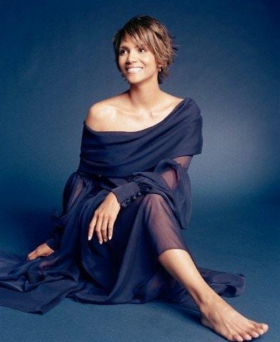 49 Sexy Halle Berry Feet Pictures will get you all sweating with the hotness | Best Of Comic Books