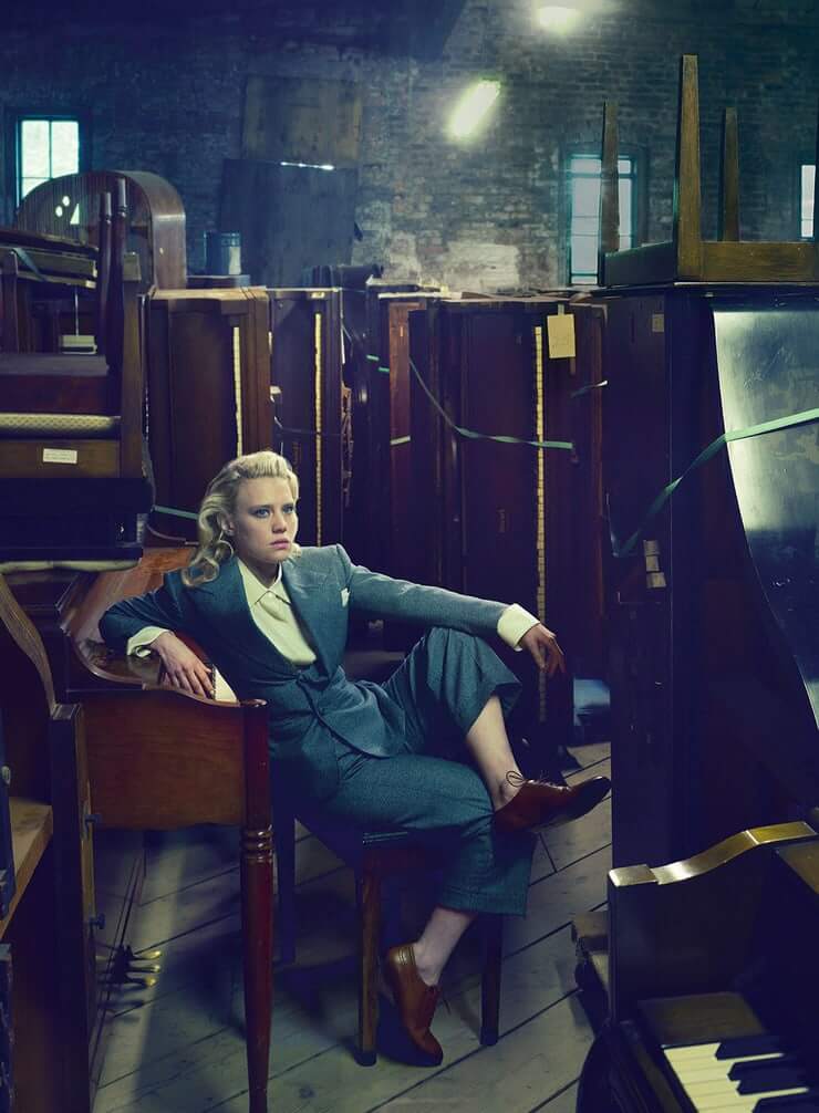 49 Sexy Kate McKinnon Feet Pictures Will Blow Your Minds | Best Of Comic Books