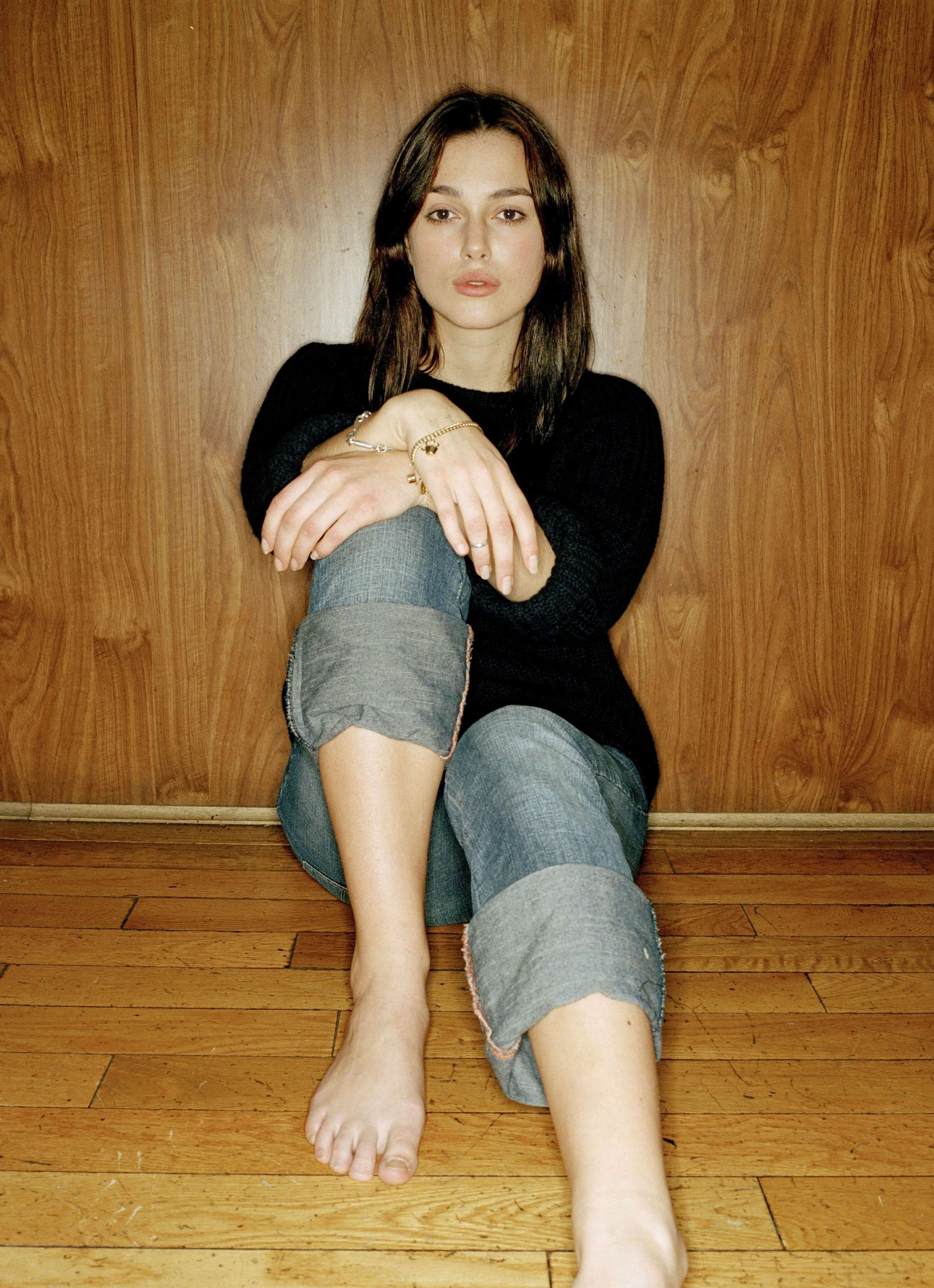 49 Sexy Keira Knightley Feet Pictures Will Blow Your Minds | Best Of Comic Books