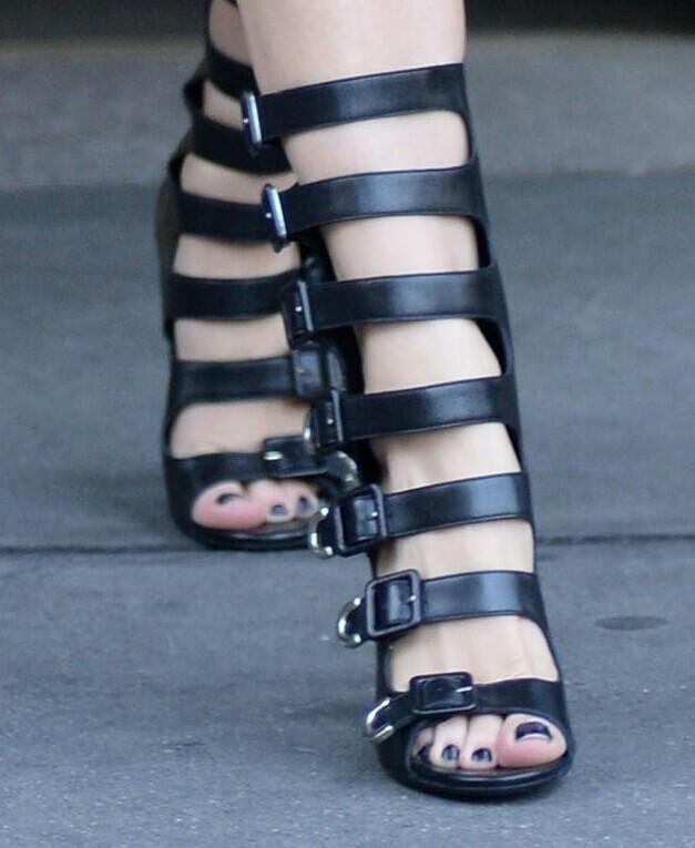49 Sexy Lady Gaga Feet Pictures Will Prove That She Is Sexiest Woman In This World | Best Of Comic Books