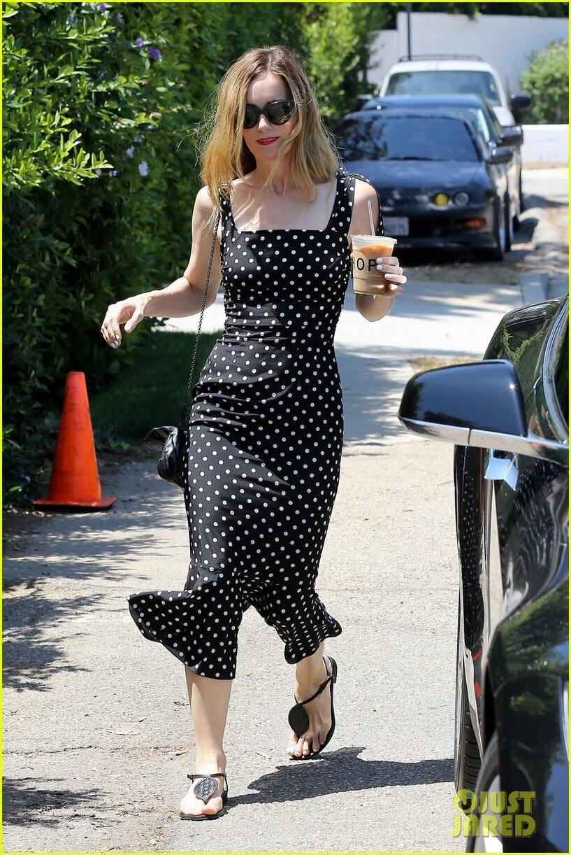 49 Sexy Leslie Mann Feet Pictures Are Heaven On Earth | Best Of Comic Books
