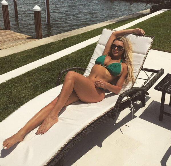 49 Sexy Lindsey Pelas Feet Pictures Are Sexy As Hell | Best Of Comic Books