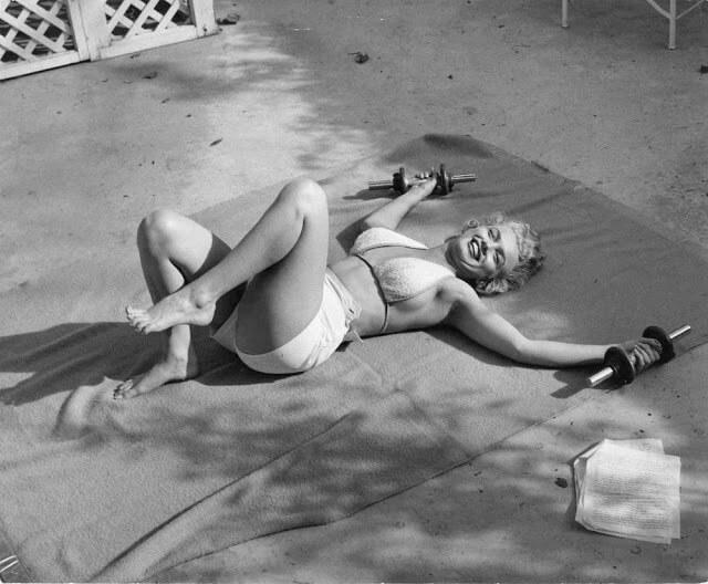 49 Sexy Marilyn Monroe Feet Pictures Are Too Much For You To Handle | Best Of Comic Books