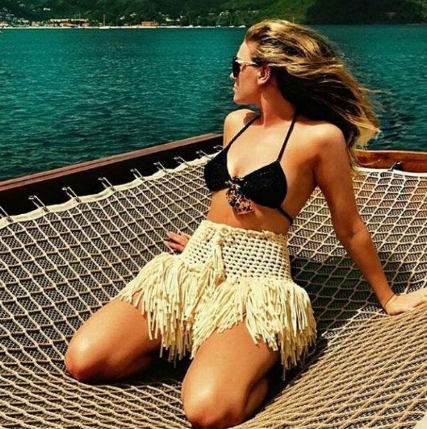 49 Sexy Perrie Edwards Bikini Pictures Will Will Keep You Up At Nights | Best Of Comic Books