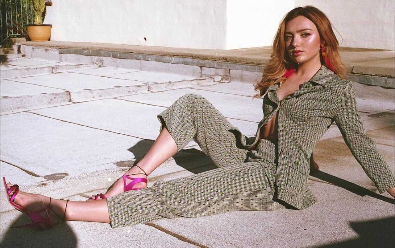 49 Sexy Peyton List Feet Pictures Are So Damn Hot That You Can’t Contain It | Best Of Comic Books
