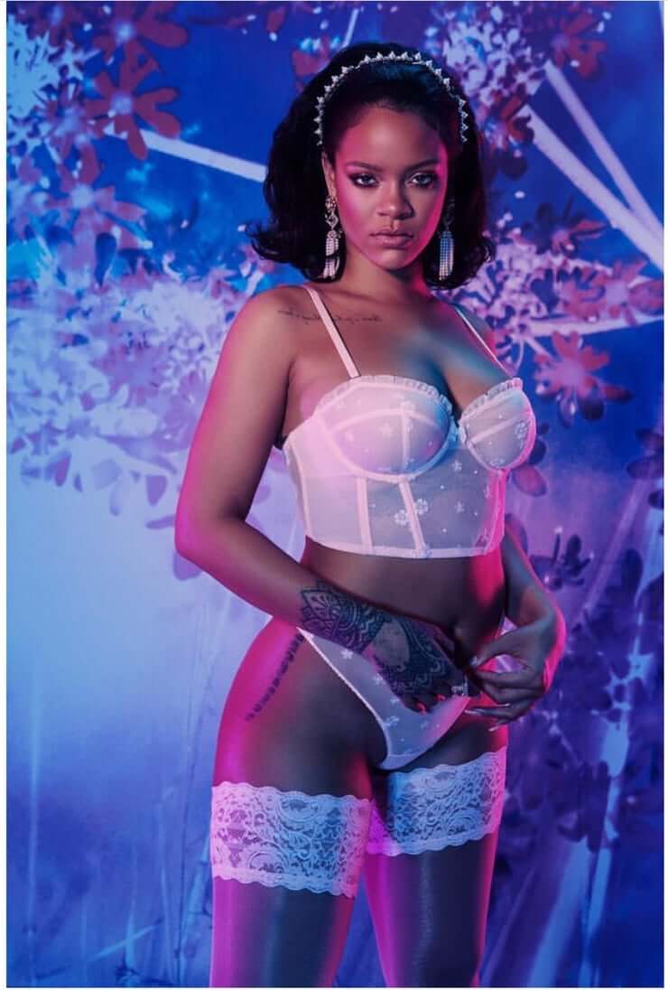 49 Sexy Pictures Of Rihanna Which Will Make You Fall For Her | Best Of Comic Books
