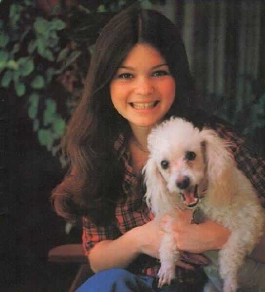 49 Sexy Pictures Of Valerie Bertinelli Which Will Make Your Hands Want Her | Best Of Comic Books