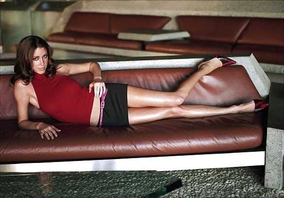 49 Sexy Shannon Elizabeth Feet Pictures Will Blow Your Minds | Best Of Comic Books