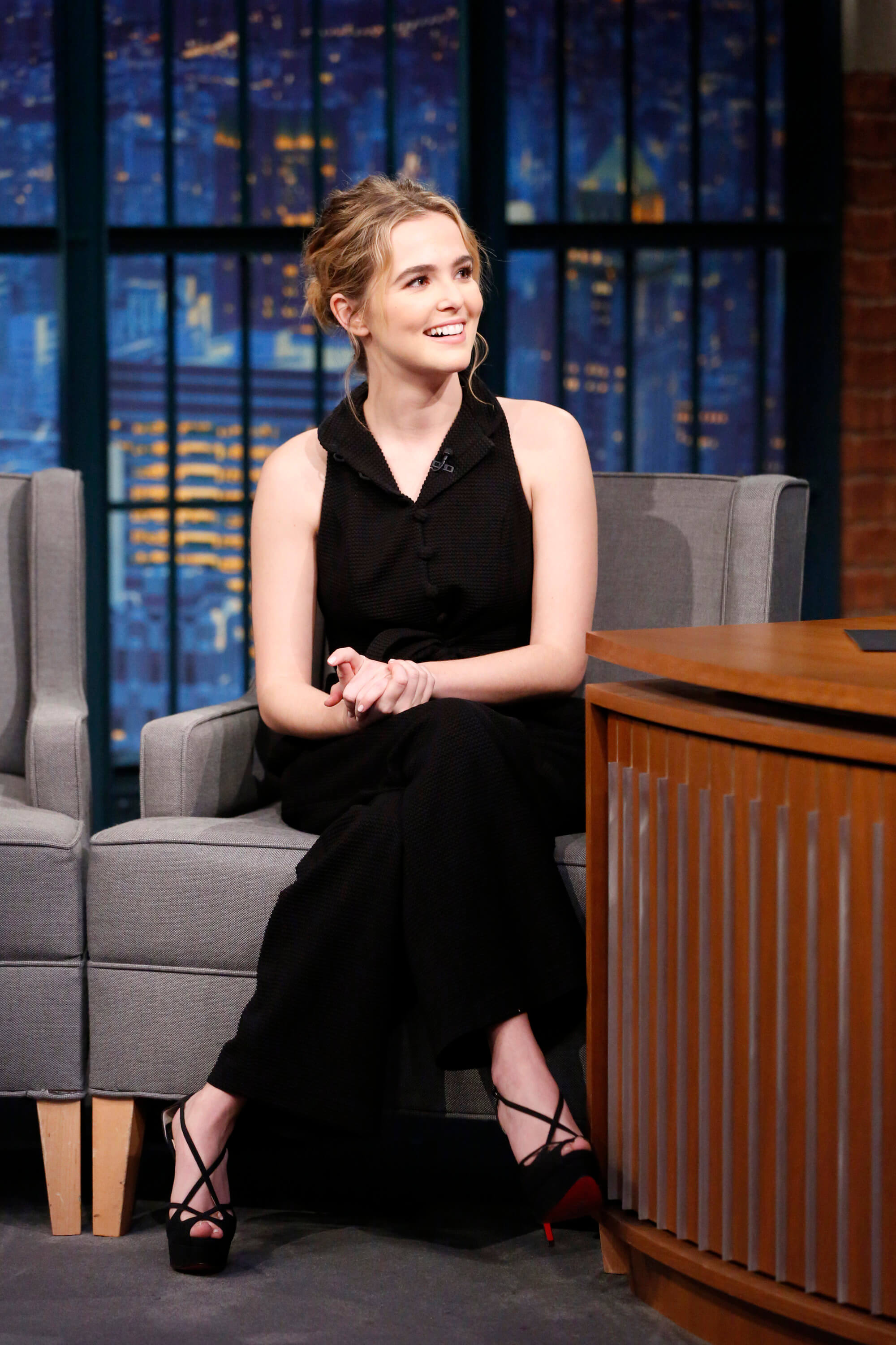 49 Sexy Zoey Deutch Feet Pictures Are So Damn Hot That You Can’t Contain It | Best Of Comic Books