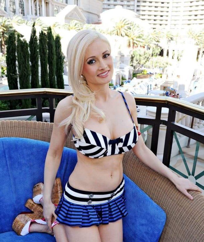 50 Holly Madison Nude Pictures That Are An Epitome Of Sexiness | Best Of Comic Books