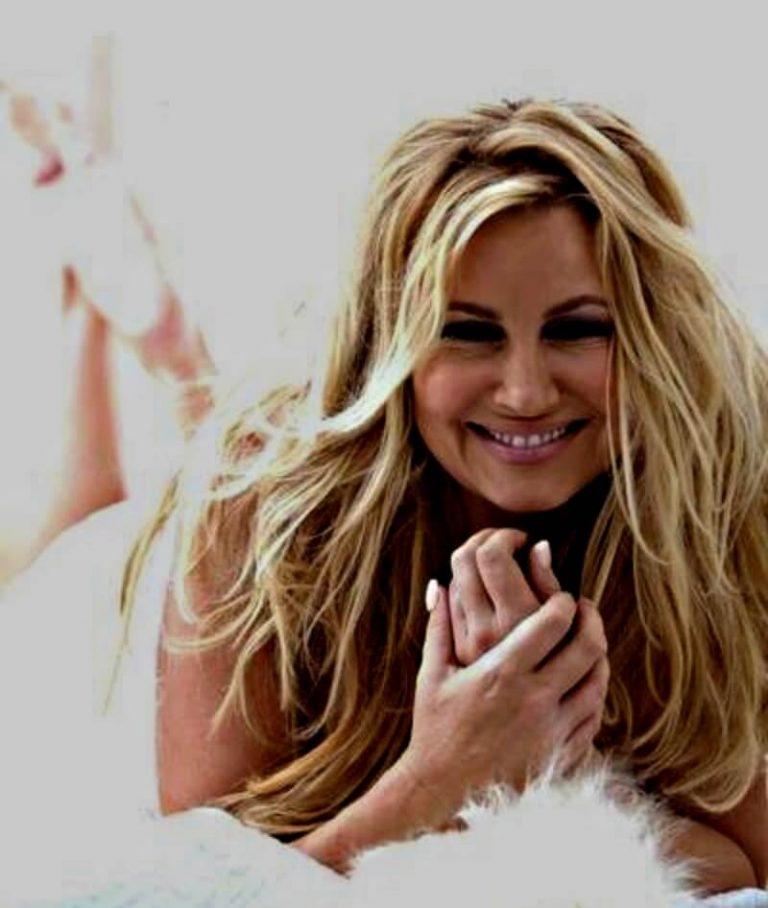 50 Jennifer Coolidge Nude Pictures Which Make Her The Show Stopper | Best Of Comic Books
