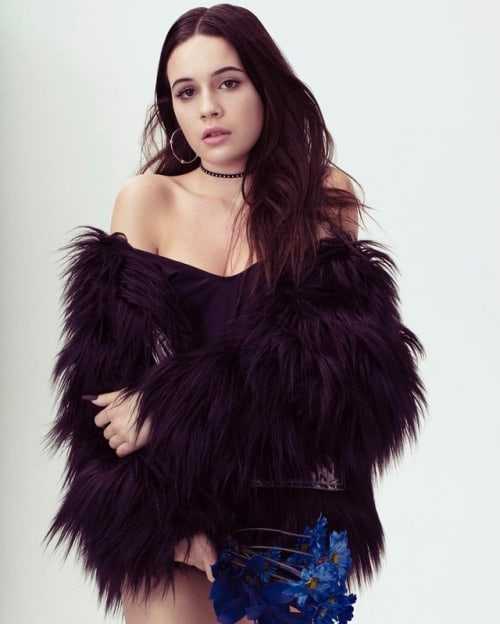 50 Nude Pictures Of Bea Miller Are A Charm For Her Fans | Best Of Comic Books