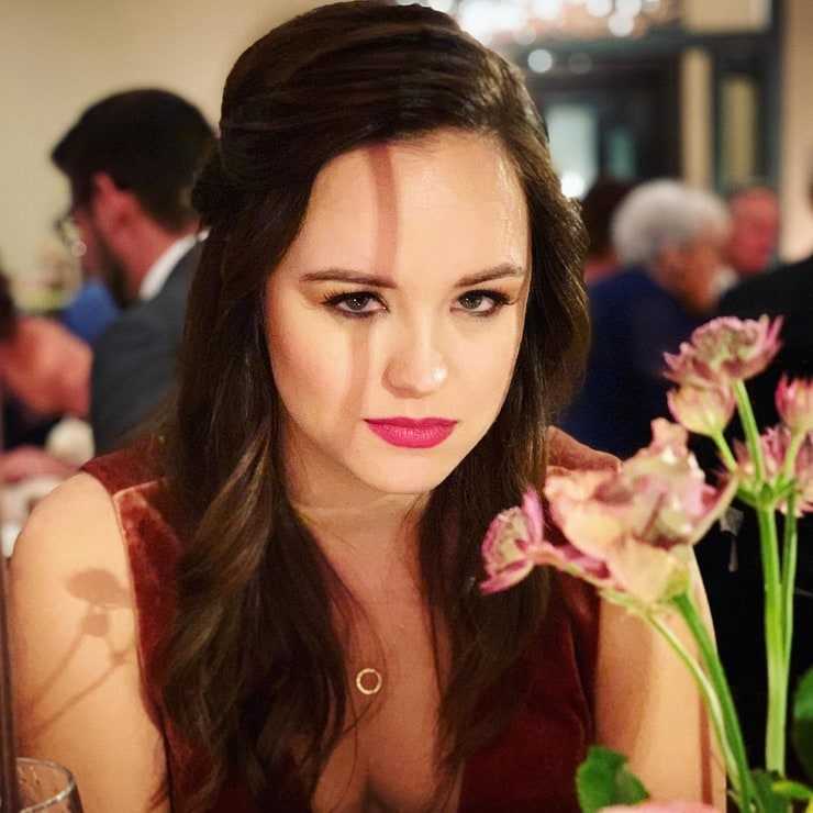 50 Nude Pictures Of Hayley Orrantia Are Simply Excessively Damn Delectable | Best Of Comic Books