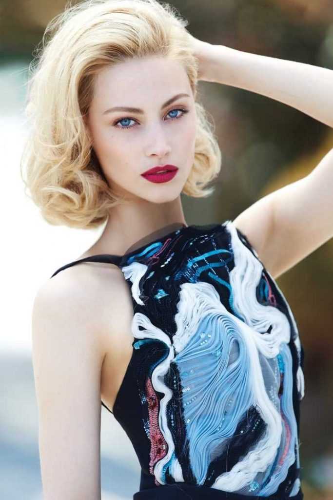 50 Sarah Gadon Nude Pictures Are Impossible To Deny Her Excellence | Best Of Comic Books