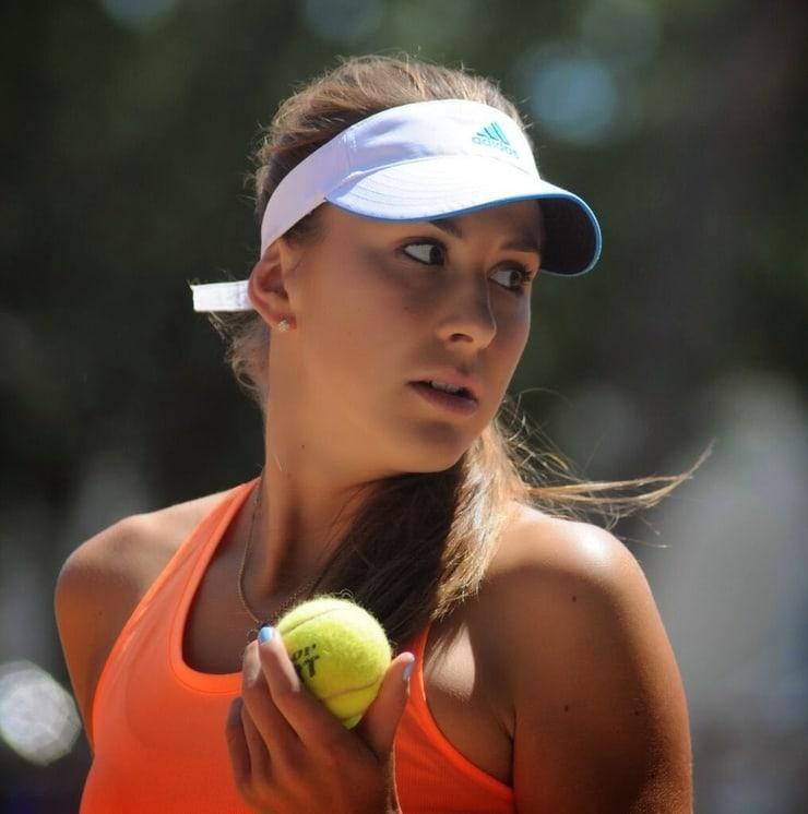 51 Hottest Belinda Bencic Big Butt Pictures That Will Make You Begin To Look All Starry Eyed At Her | Best Of Comic Books