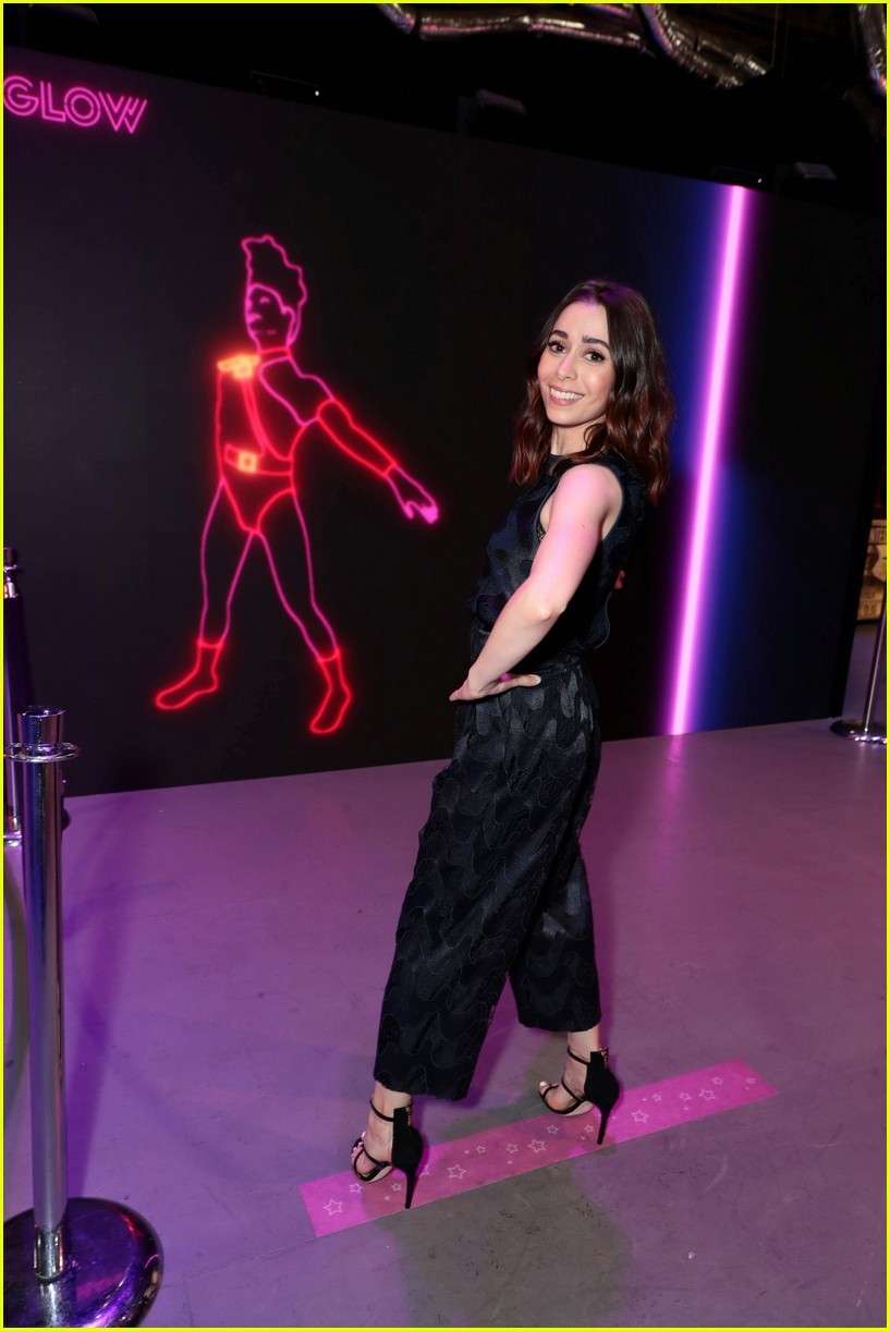 51 Hottest Cristin Milioti Big Butt Pictures Are A Genuine Masterpiece | Best Of Comic Books