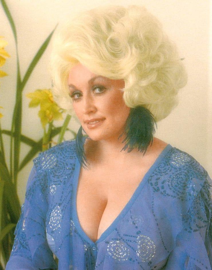 51 Hottest Dolly Parton Bikini Pictures Are Paradise On Earth The Viraler