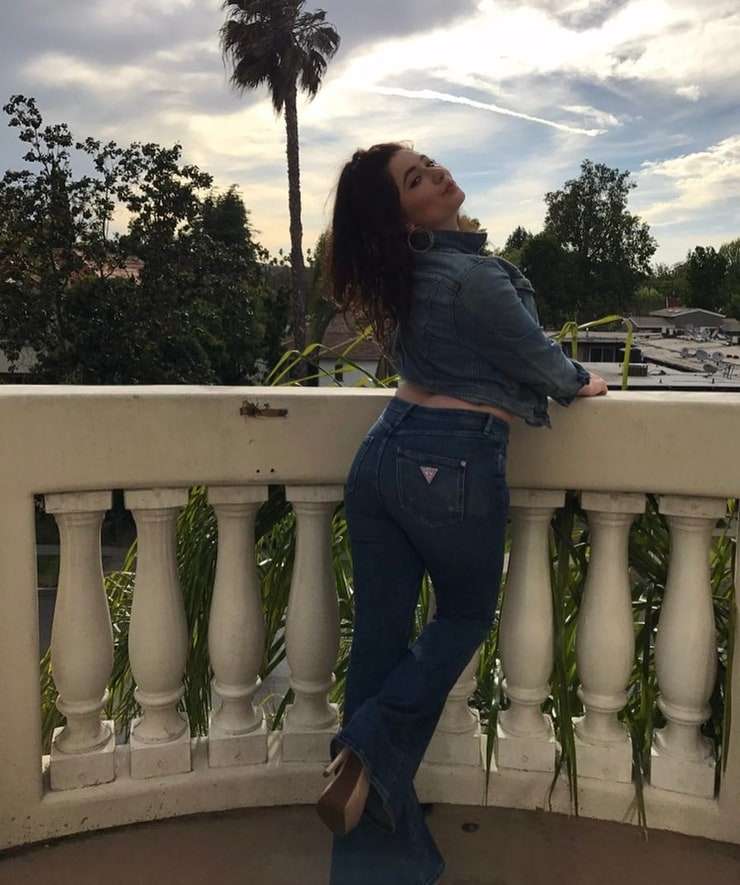 51 Hottest Emma Kenney Big Butt Pictures Are A Charm For Her Fans | Best Of Comic Books