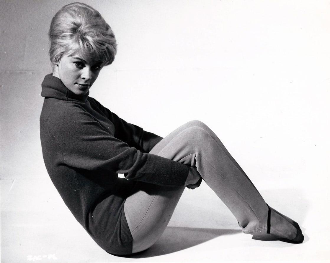 51 Hottest Julie Christie Bikini pictures Which Are Incredibly Bewitching | Best Of Comic Books