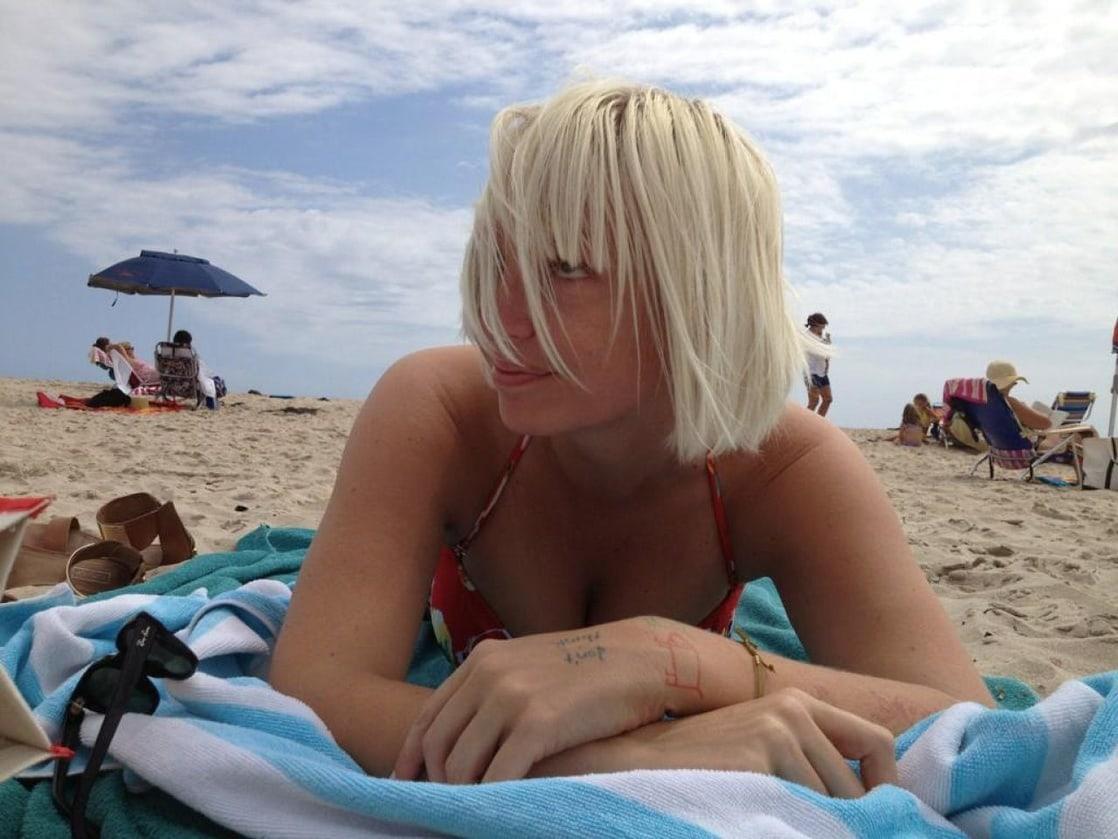 51 Hottest Sia Furler Big Butt Pictures Which Demonstrate She Is The Hottest Lady On Earth | Best Of Comic Books