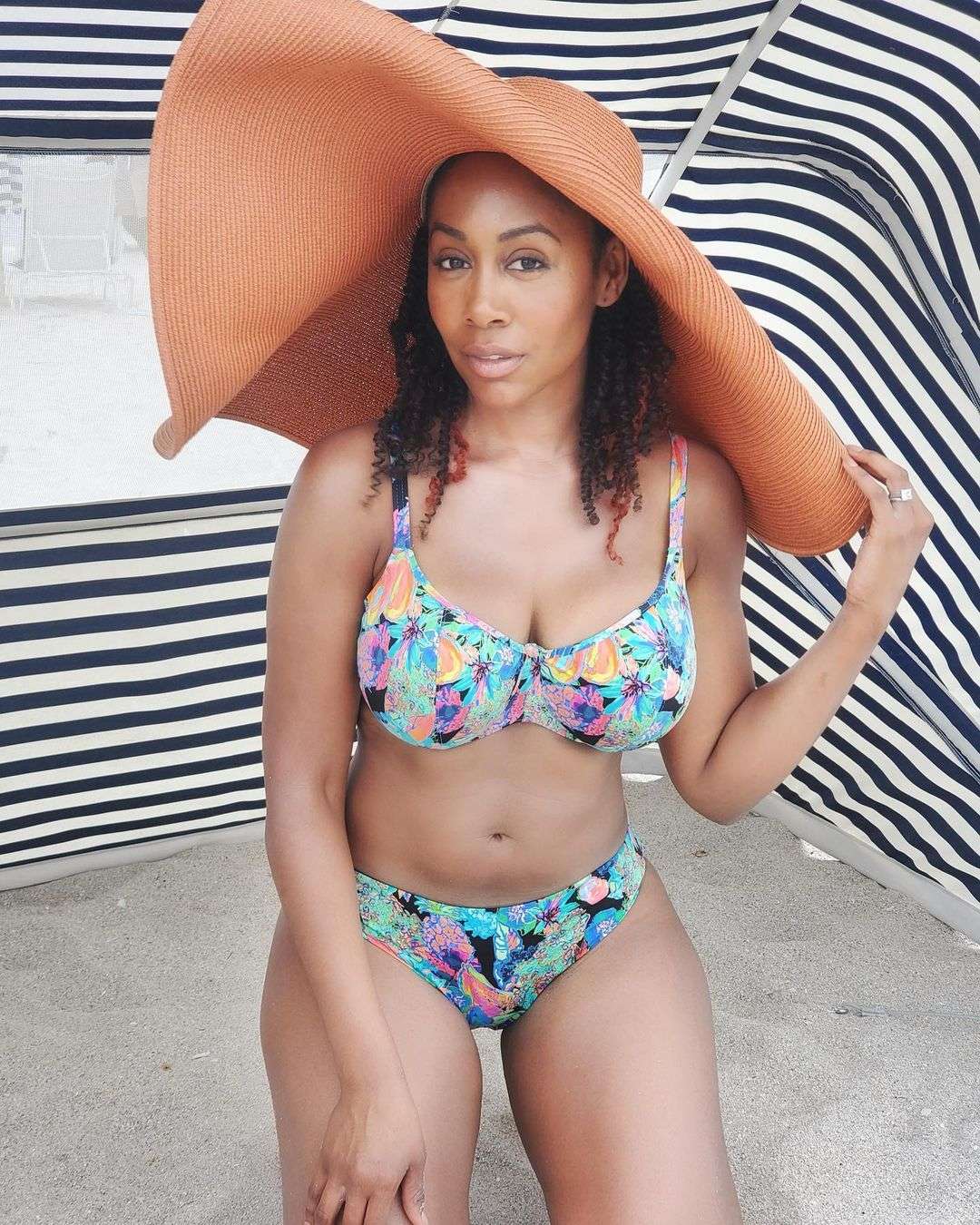 51 Hottest Simone Missick Big Butt Pictures Will Cause You To Lose Your Psyche | Best Of Comic Books