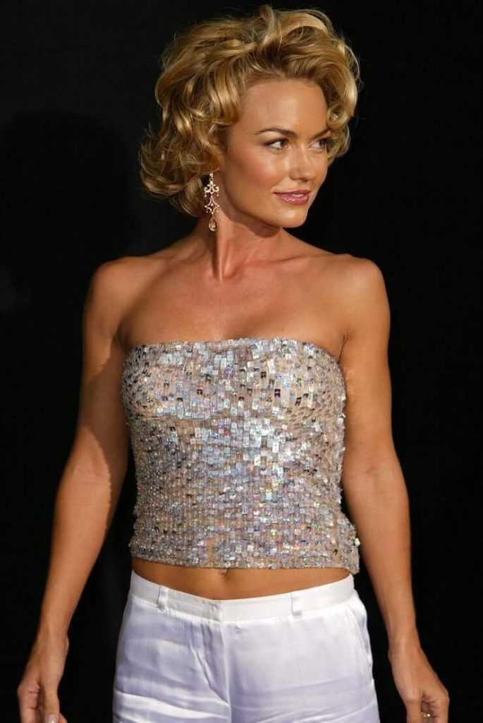 51 Kelly Carlson Nude Pictures Show Off Her Dashing Diva Like Looks | Best Of Comic Books