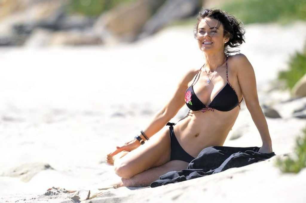 51 Kelly Carlson Nude Pictures Show Off Her Dashing Diva Like Looks | Best Of Comic Books