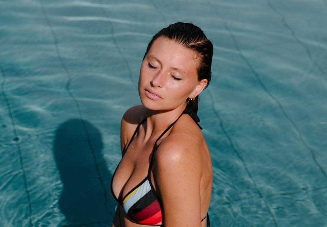 51 Nude Pictures Of Aly Michalka Are Simply Excessively Damn Hot | Best Of Comic Books