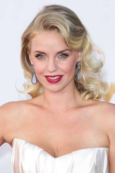 51 Sexy Kelli Garner Boobs Pictures Which Will Make You Feel Arousing | Best Of Comic Books