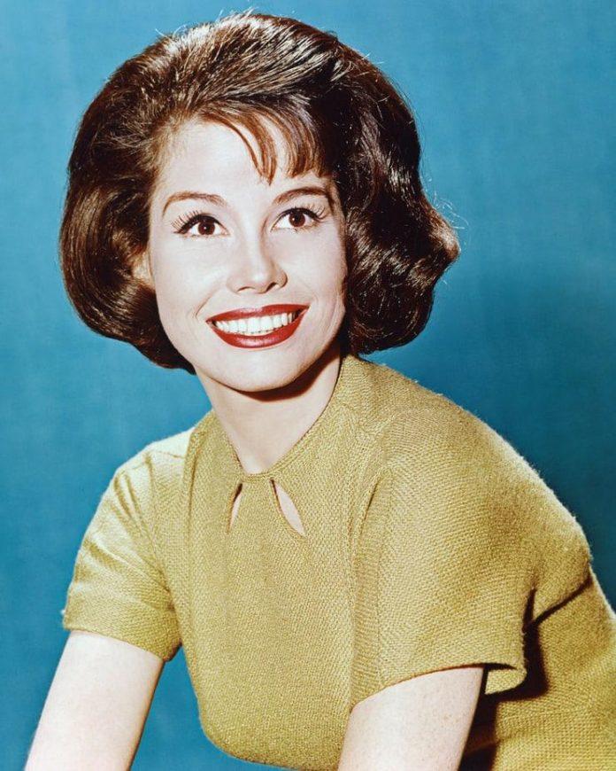 51 Sexy Mary Tyler Moore Boobs Pictures That Will Make Your Heart Pound For...