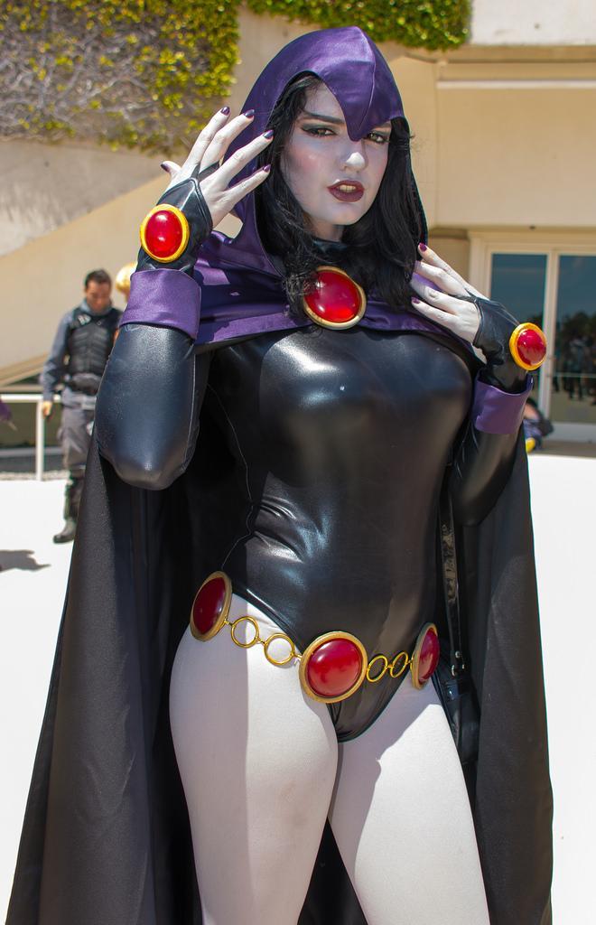 Sexy Raven Boobs Pictures Demonstrate That She Has Most Sweltering Legs The Viraler