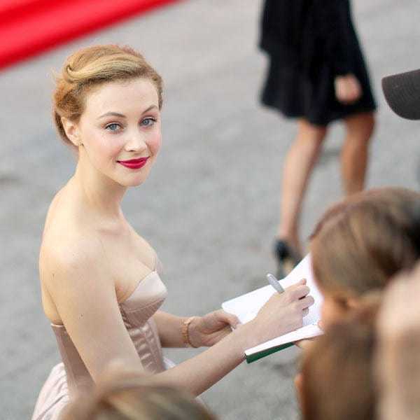 51 Sexy Sarah Gadon Boobs Pictures Are A Genuine Masterpiece | Best Of Comic Books