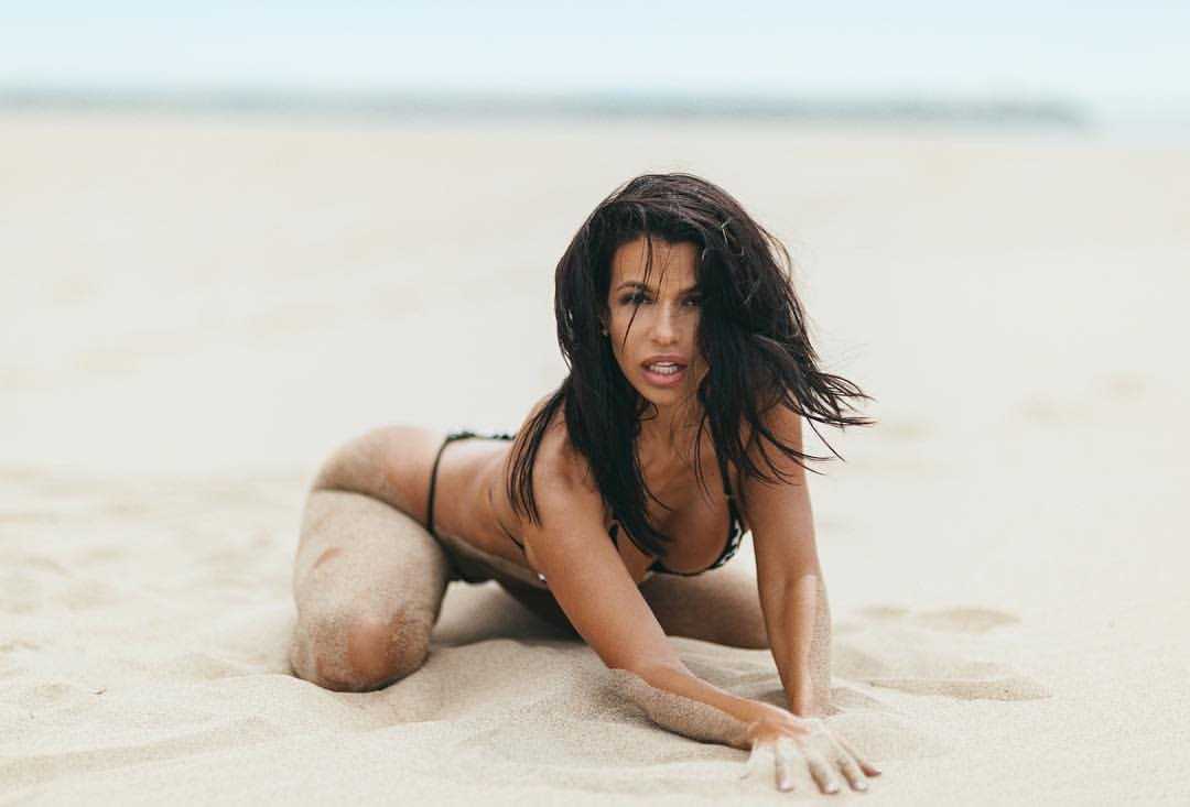51 Sexy Vida Guerra Boobs Pictures Will Expedite An Enormous Smile On Your Face | Best Of Comic Books