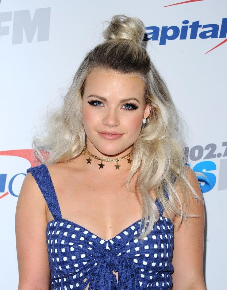 51 Witney Carson Nude Pictures Will Leave You Stunned By Her Sexiness | Best Of Comic Books
