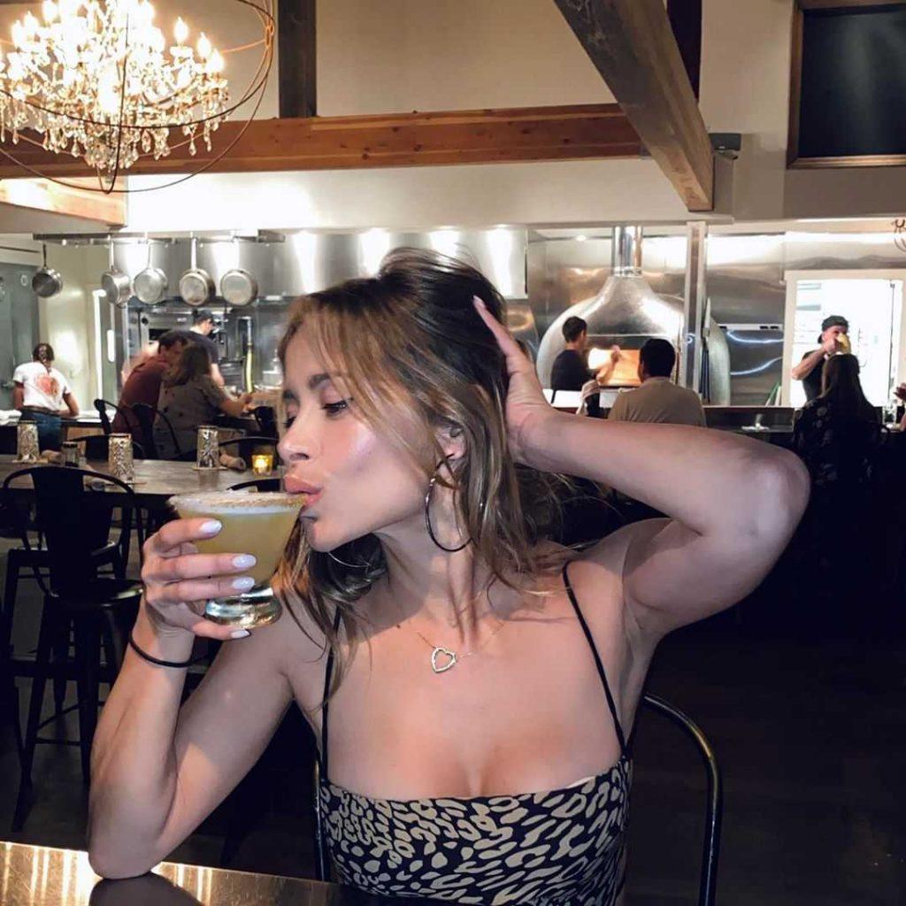 52 Zulay Henao Nude Pictures Which Are Sure To Keep You Charmed With Her Charisma | Best Of Comic Books