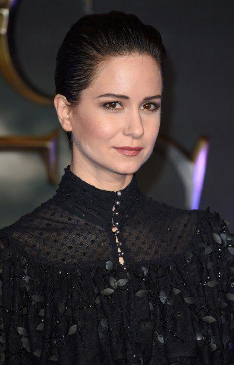 55+ Hot And Sexy Pictures Of Katherine Waterston Explore Her Beauty | Best Of Comic Books