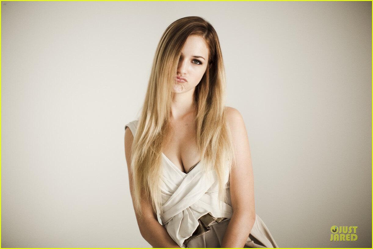 55+ Hot Pictures Of Alexis Knapp Are Epitome Of Sexiness | Best Of Comic Books